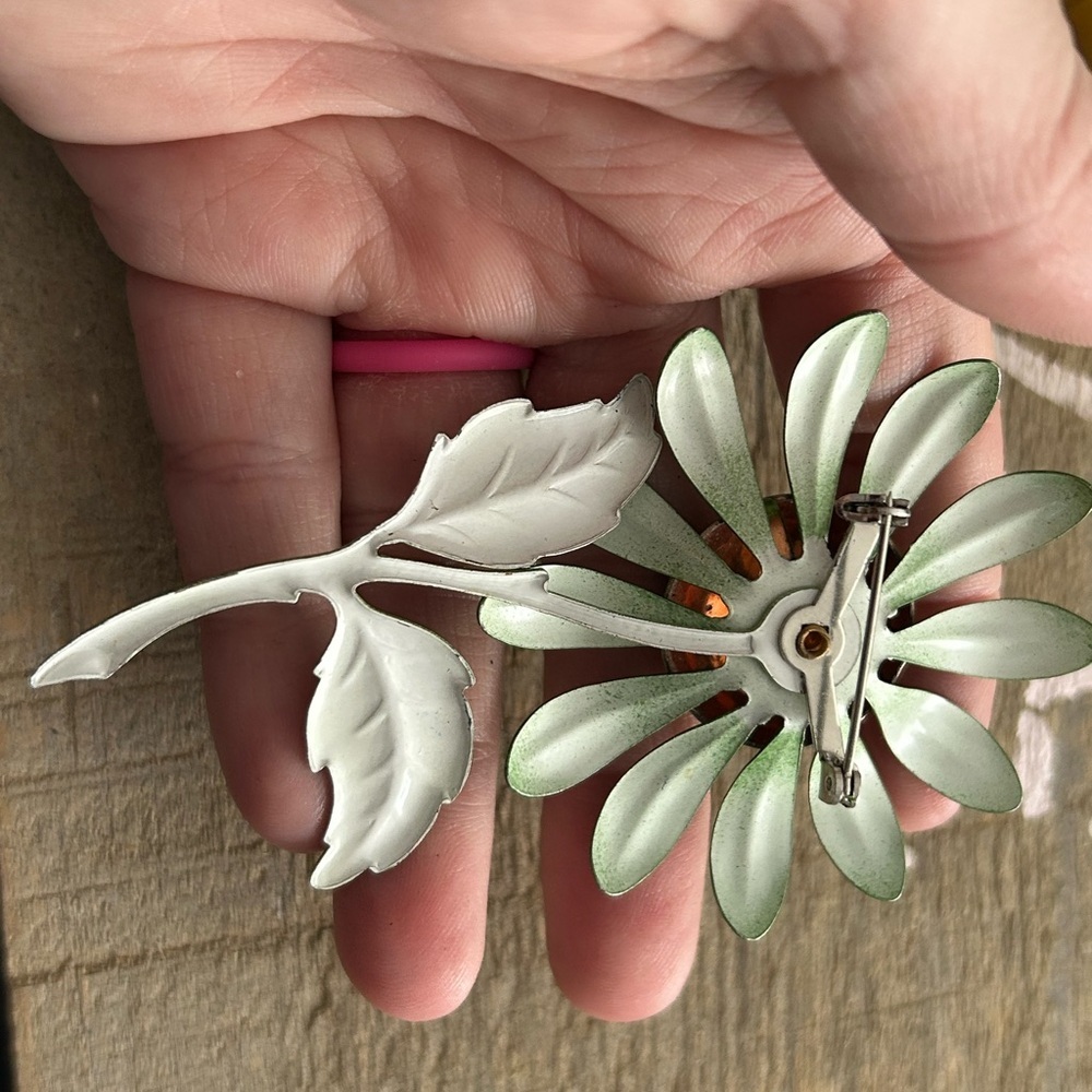 Vintage 1960 Green Flower pedal enamel Brooch - Picture 6 of 6